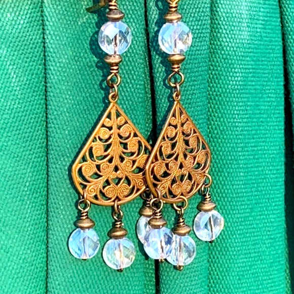 NWOT Chandelier earrings long sparkling filigree - Picture 8 of 9
